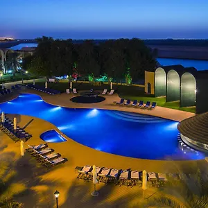 Golden Tulip Al Jazira & אבו דאבי