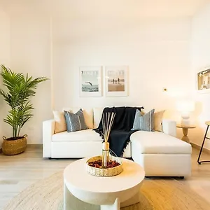 Apartament Cozy 1br In Waters Edge, By Voyage Abu Zabi