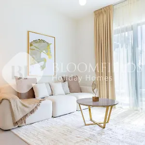 Bloomfields Stylish 2br Maid Noya Viva