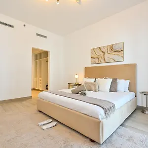 Yas Canal 3 Luxury Close To F1 And Ferrari World Abu Dzabi
