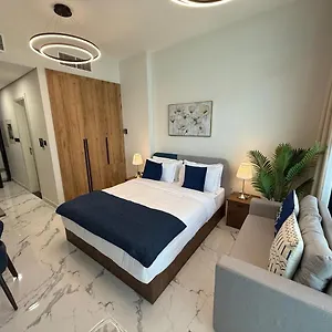 City-linked Near Galleria & Cleveland Appartamento *