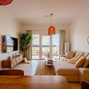 Voyage One-Bedroom Retreat At Ansam