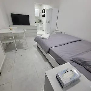 Cournich Full B5 * Abu Dhabi
