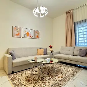 Serene Al Raha 2br Poolside Comfort And Gym Access Apartment