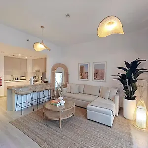 Apartment Otolo Homes On Yas Island With Complimentary Yas Theme Park Tickets