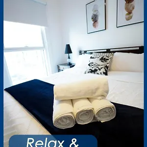 Private & Bathroom In Watersedge Sharing With Host Couple Homestay *