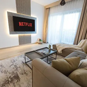 Luxury 1bdr With Pool & Gym In Waters Edge Abu Dhabi
