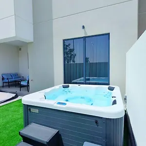 Perfect 4bd With Jacuzzi Villa