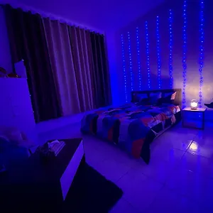 Homestay Stress-free Cozy Private - Heart Of The Abu Dhabi