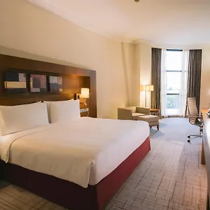 فندق هوليدي ان ابوظبي 4*