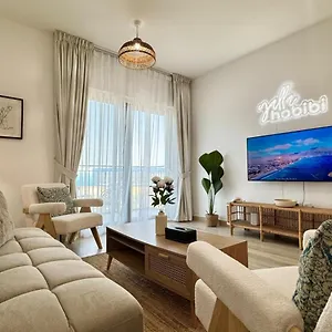 Apartment 1br Waters Edge In Yas Island With Private Balcony