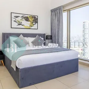 Bloomfields Elegant 2br In Wave Tower