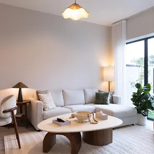 Your Cozy Yas Island Escape Вилла