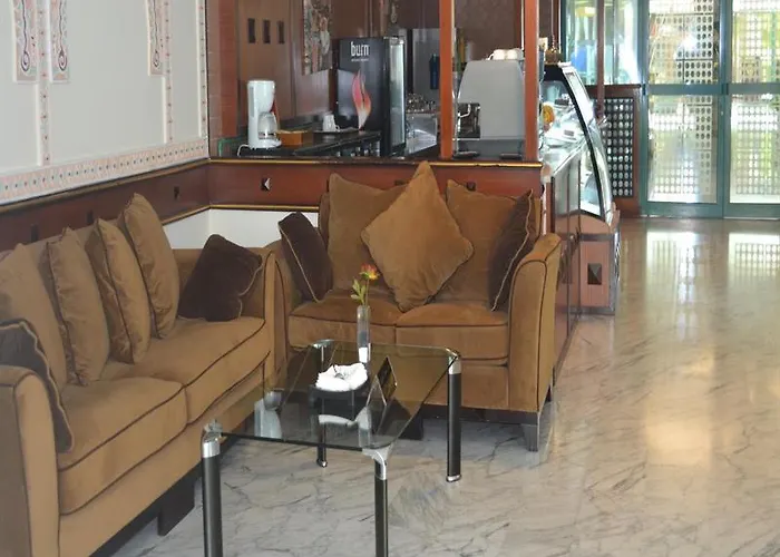 Фото Tulip Inn Al Rahba Абу-Даби