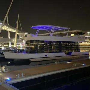 船上ホテル House Boat The Deep *