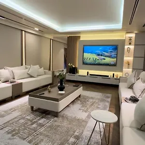 Πλωτό κατάλυμα The Peak Yacht Αμπού Ντάμπι
