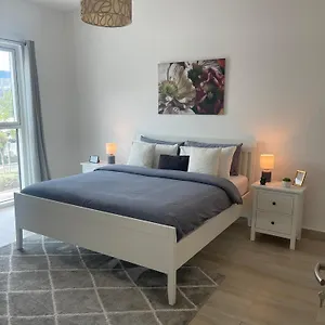 A Place To 1br Waters Edge Theme Parks, Yas Island Apartment Abu Dhabi