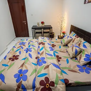 Homestay Tourist Peaceful Family Me11apt Baith Al Jannah Llc