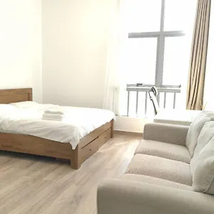 Ms. Zhang Flat Navy Gate * Αμπού Ντάμπι