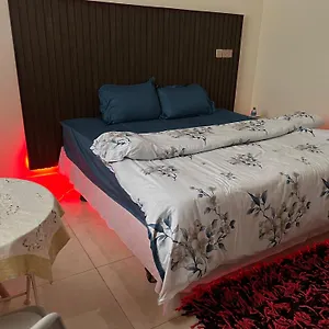 Alhosani Homestay *