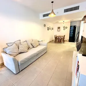 Apartment 1-bed Al Zeina Community, Al Raha - 5 Minutes From Zayed Int'l Airport And Yas Island, F1 Abu Dhabi