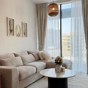 Apartment Luxury Living At Its In Your 2br At Al Rahah *