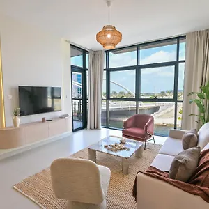 Rooftop Pool - Designer's Choice - Full Canal View * Abu Dhabi