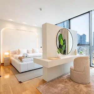 Luxurious 2 Bdr - Reem Nine - Full Mangroves & Sea Views - - Table Pool - Sauna - Cinema - Big Gym - Calisthenics