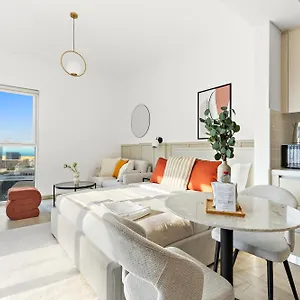 Stylish In Yas Island's Prime Location Apartament