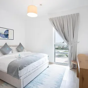Bloomfields Iconic 1br Waters Edge Yas Island *