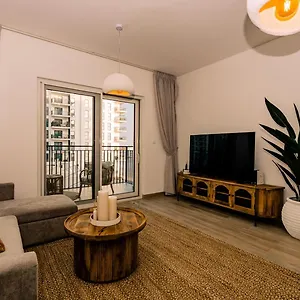 Elegant 2-bedroom With Sofa Bed Apartment