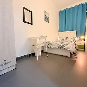 بيت ضيافة Orchid International *