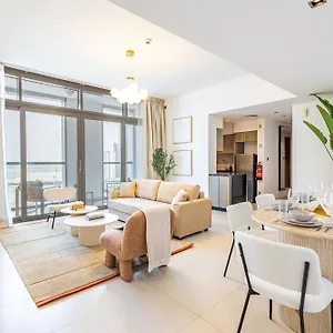 Family Heaven - 3 Min Walk To Reem Park And - Designers Choice - 10 People - New Building - High Floor - Big Balcony - Reem Island *