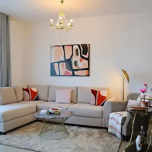 1br Al Reef With Pool Access Apartment