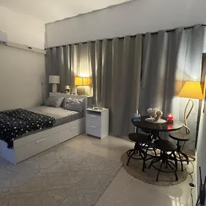 In Corniche Homestay Abu Dhabi
