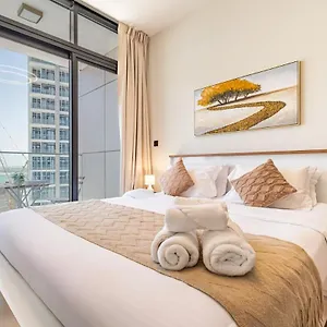 Full Cleveland & Pool View - 5 Min Walk From Adgm & Galleria - Big Balcony - Corner Unit - Heart Of Maryah Island * Abu Dhabi