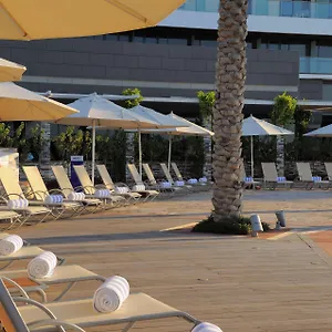 Park By Radisson Yas Island מלון 3*