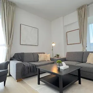 Lägenhet 4br Cozy Comfort And Modern Design